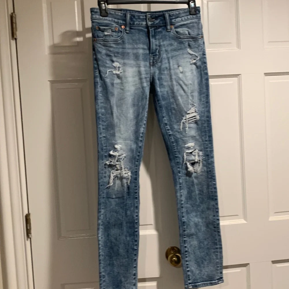 Men’s American Eagle Medium Washed Distressed Next Level Air Flex Skinny Jeans